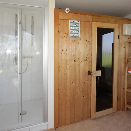 Prázdninový dům Melanie, Sauna, Kamin, 2 Schlafzimmer, Garten *