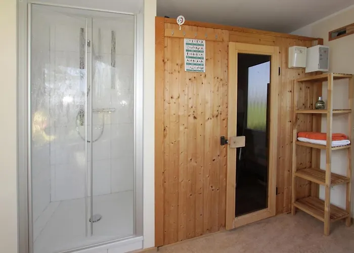 別荘 Melanie, Sauna, Kamin, 2 Schlafzimmer, Garten *
